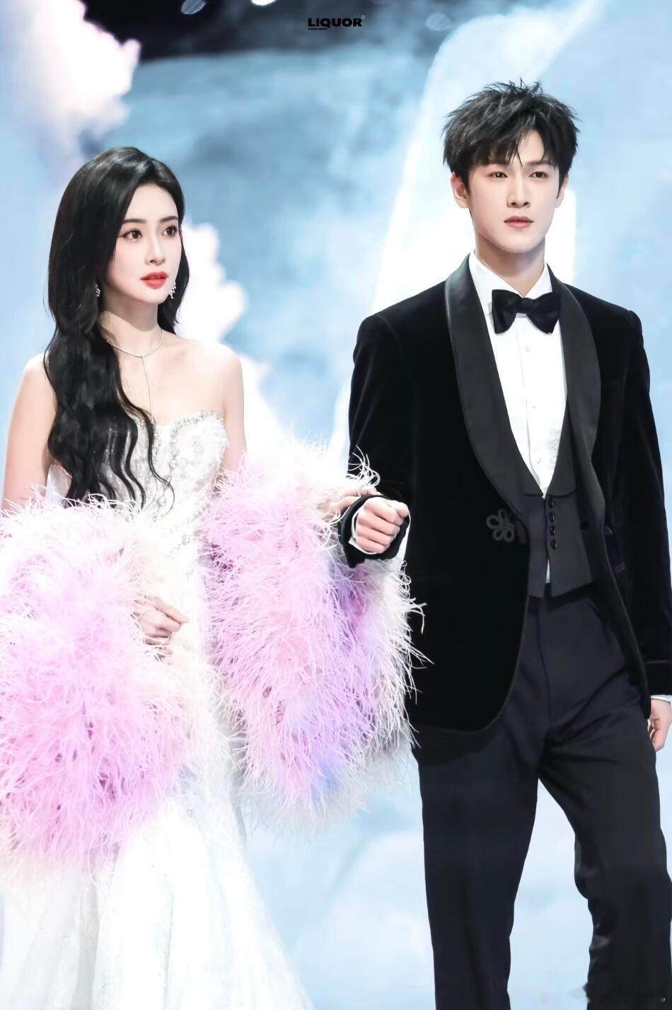 李昀锐孟子义昀牵孟绕时间线没想到孟子义、李昀锐两个人从一搭开始到现在，已经合体才