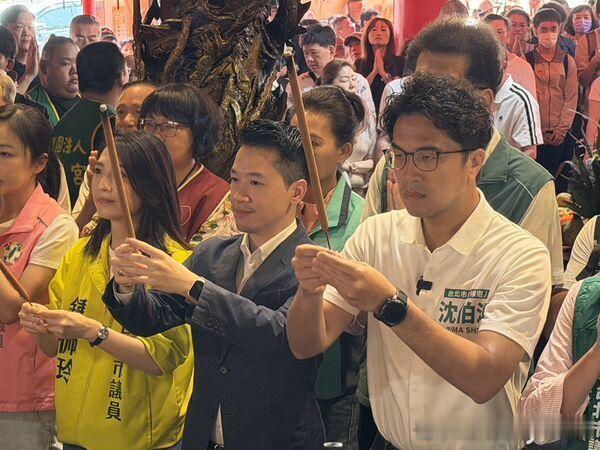 蓝营支持者批“绿伟忠”　王伟忠通过绿媒回应：只是做了一场没采访大纲的访问“综艺