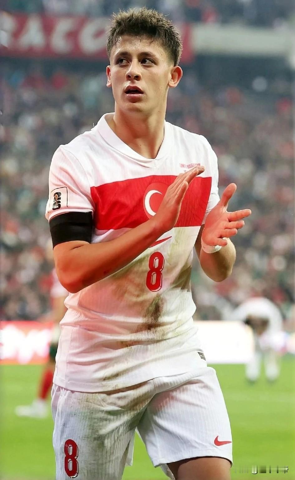 皇马球迷都震惊了，居勒尔的身价竟然上涨至9000万欧元!在刚刚《德国转会市场