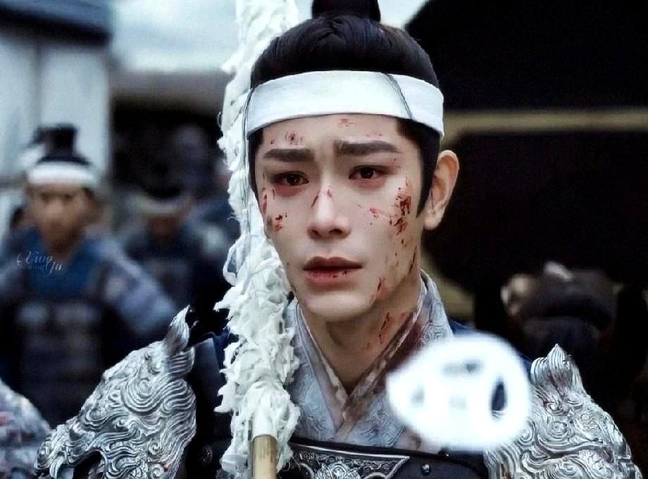 2023年10月，横店。《山河枕》刚关机，丁禹兮就“失踪”了，连粉丝都喊人影