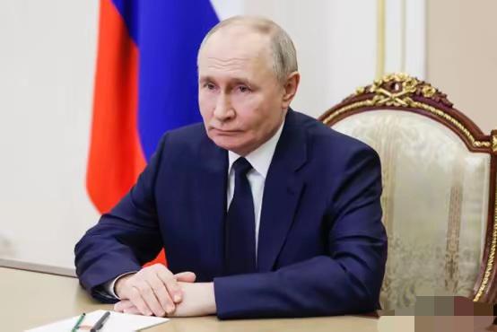 普京出手了！俄罗斯：黄金、卢布都不让随便往外带了！网友们议论纷纷，“黄金又要