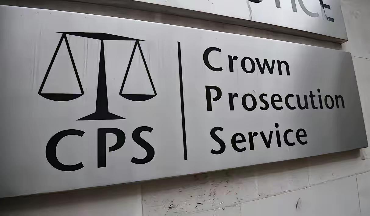 英国出手了。一名中国公民，在伦敦的85套房产，总价值8100万英镑，约7.38亿