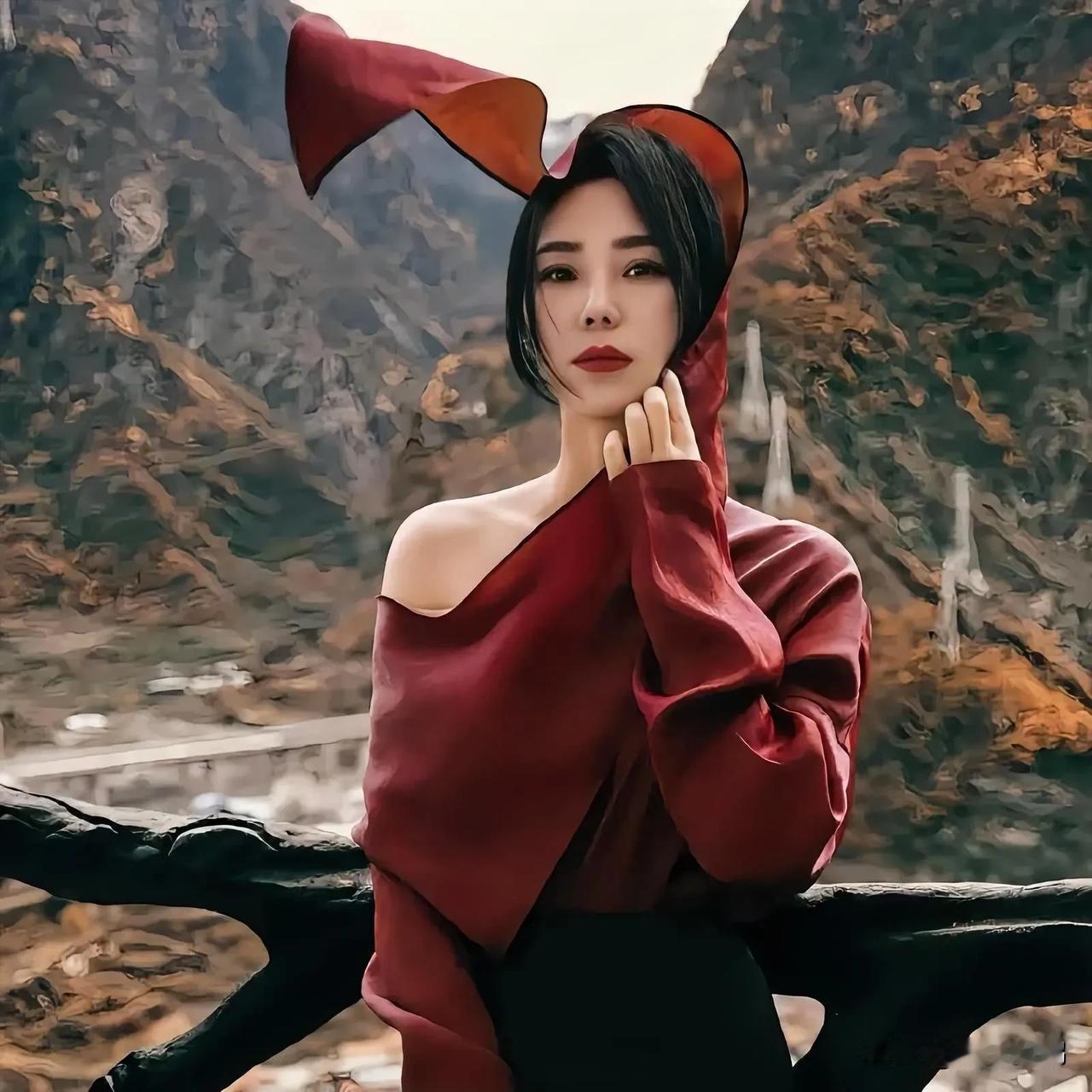 不给云朵一点儿喘息机会珊珊大侄女要致她于死地云朵遭网暴已近一年。