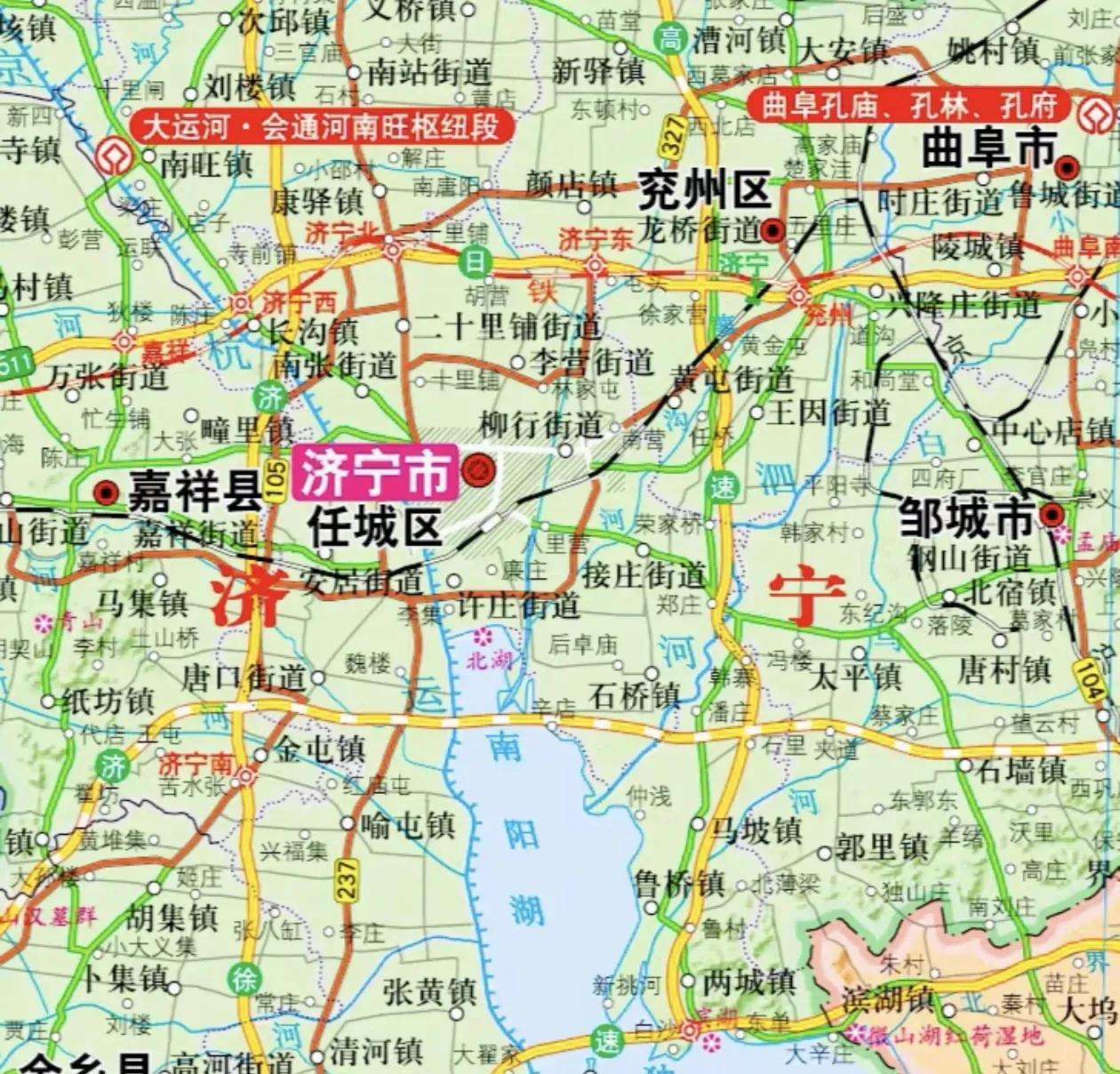 从地图上看，济宁应该把市中心从任城区搬到兖州区，兖州区更像是整个济宁的中心城区，