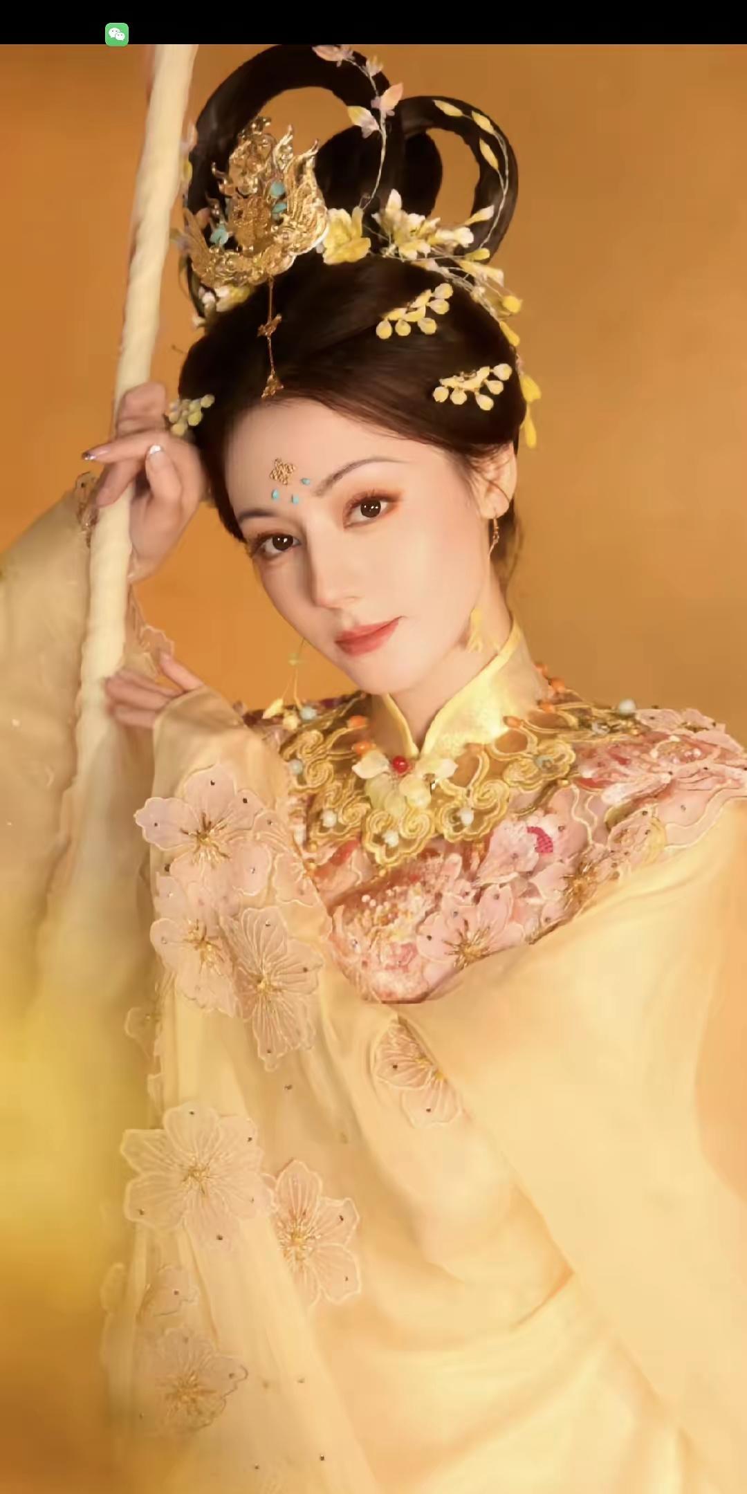 天啊！谁懂这张照片的含金量！看到这张照片时，之前对迪丽热巴的偏见一下子消失了！