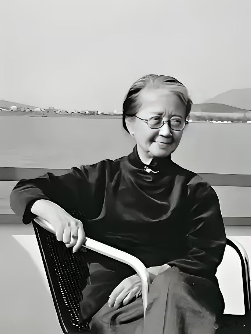她从不体检，喝隔夜茶，患癌不化疗，活到102岁。医生追问秘诀，她说了两个字，全场