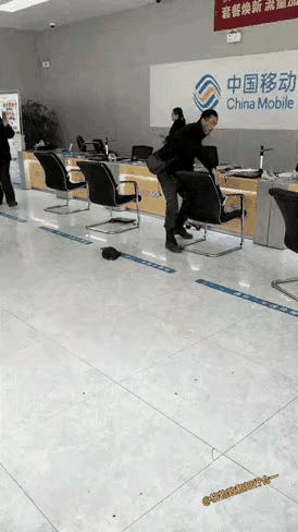 这个男人干了多少男人想干却不敢干的事？[捂脸哭][捂脸哭][捂脸哭]