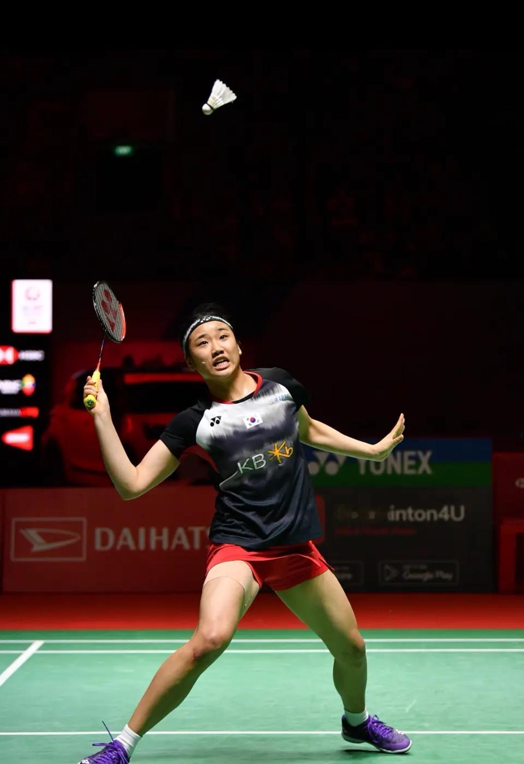 安洗莹：一位非常聪明的羽毛球单打运动员！决胜局18-20落后时，对手已经开始