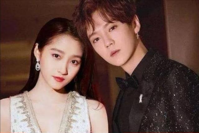 关晓彤给天下所有女人上了一课，那就是：无论你有多美，钱包有多厚，都千万不能在年纪