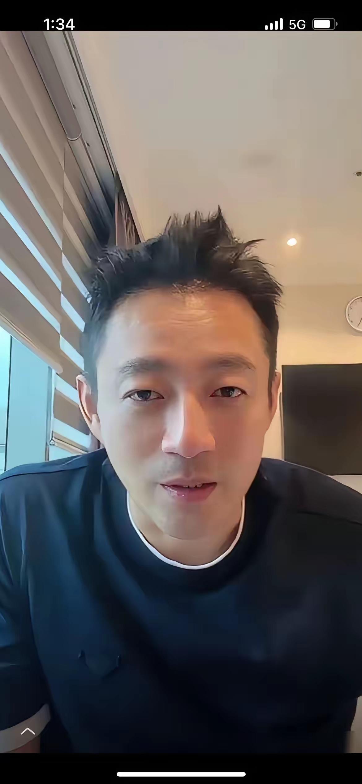 钱你花了，完事就骂娘。看不上张兰的做法，看不惯张兰直播，麻六记的鼎盛和流量反而