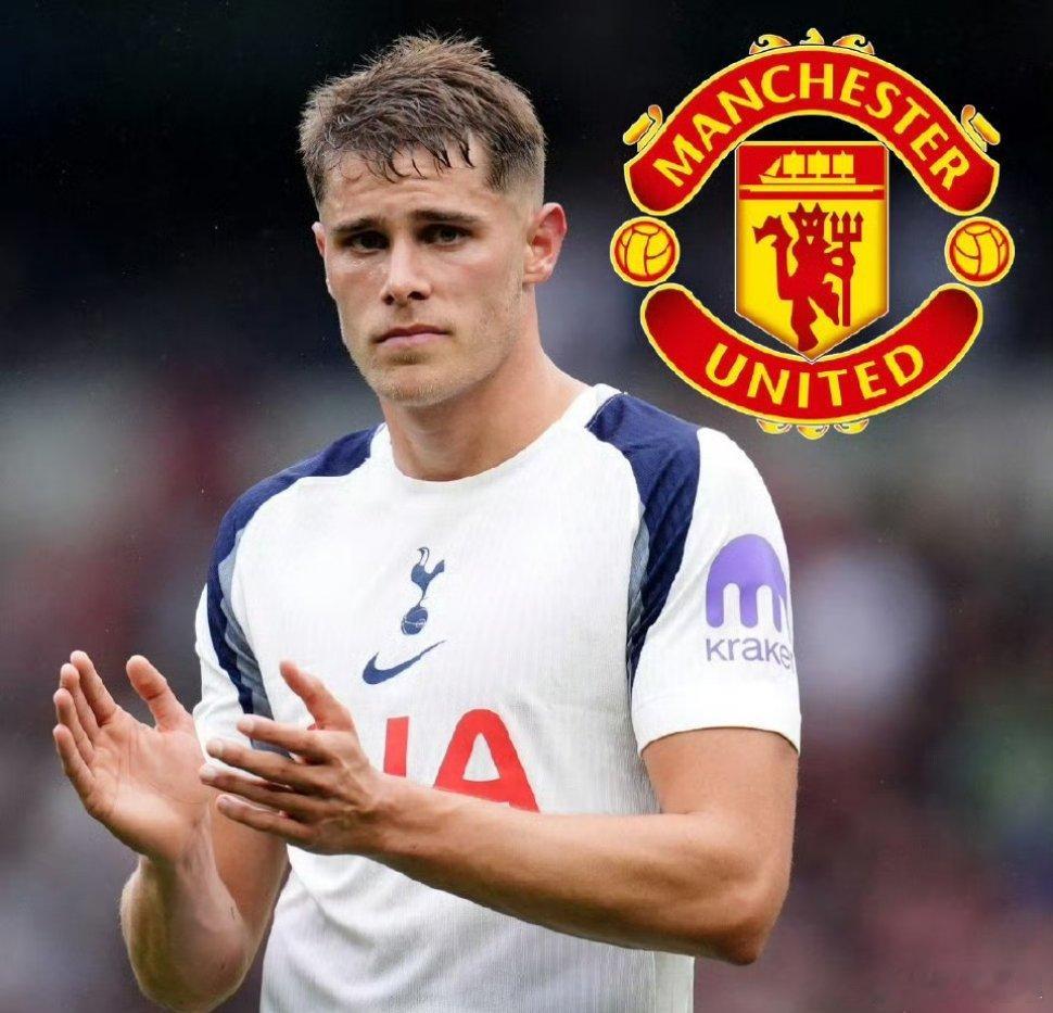 【曼联考虑引进范德文】TA消息：曼联正在关注转会市场的中卫引援目标。俱乐部内部有