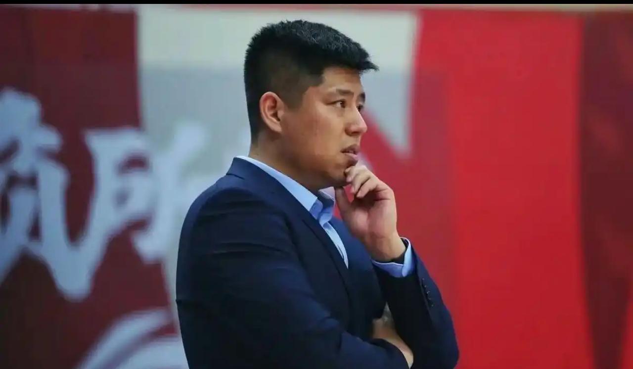 攻守全面沦陷，组织完全失序，丑陋已无以复加！潘江已失去把控，这就是山西汾酒！连续