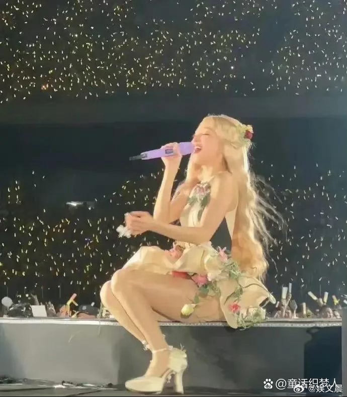 张韶涵这双鞋的审美真让人捉摸不透，属实有点一言难尽了。