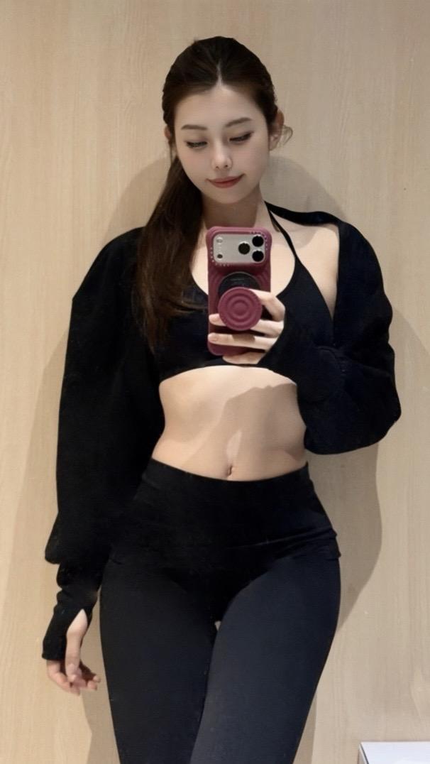 毫无训练痕迹vlog日常健身穿搭普拉提健身