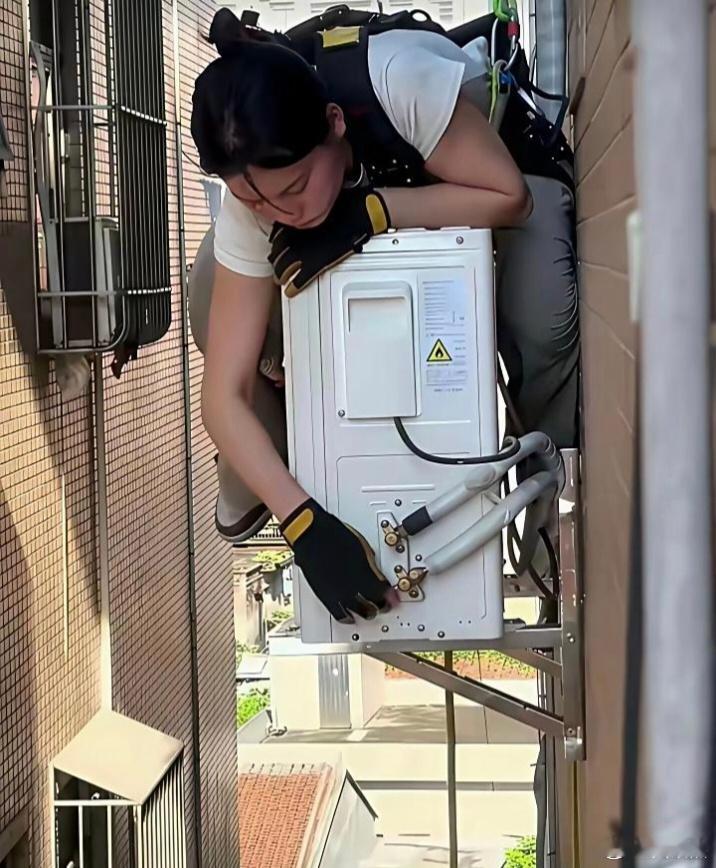 装一个给多少钱，你才愿意做这种工作？实话实说。​​​