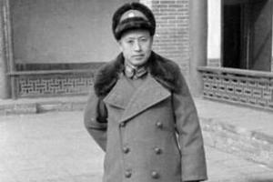 1932年1月初，吴佩孚表示要来北平。张学良叫来于学忠说：“玉帅来，我不拒绝。但
