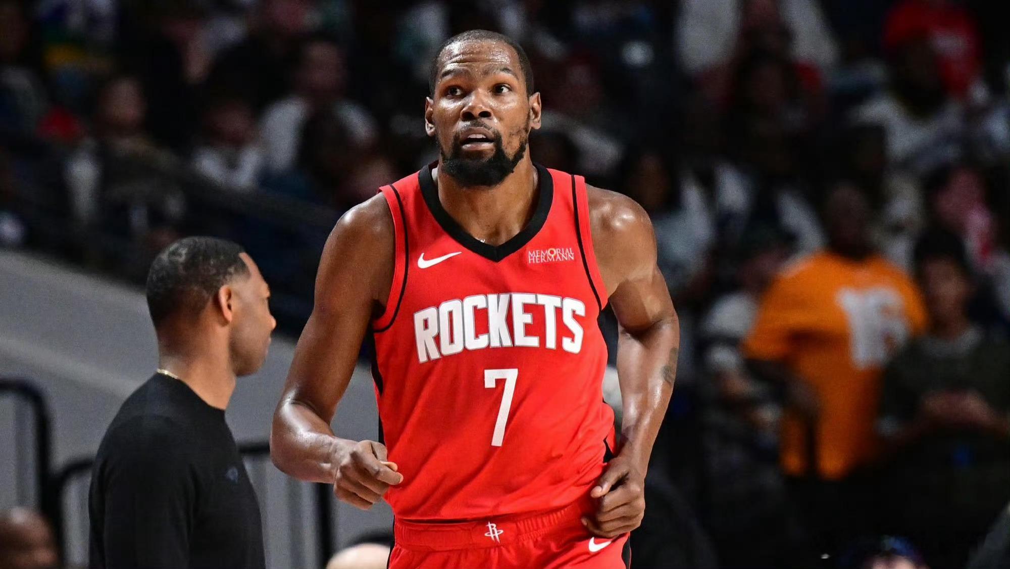 NBA历史季后赛场均得分榜（至少100场）1.乔丹33.4分（179场，6冠6FMVP）2.杜兰特2