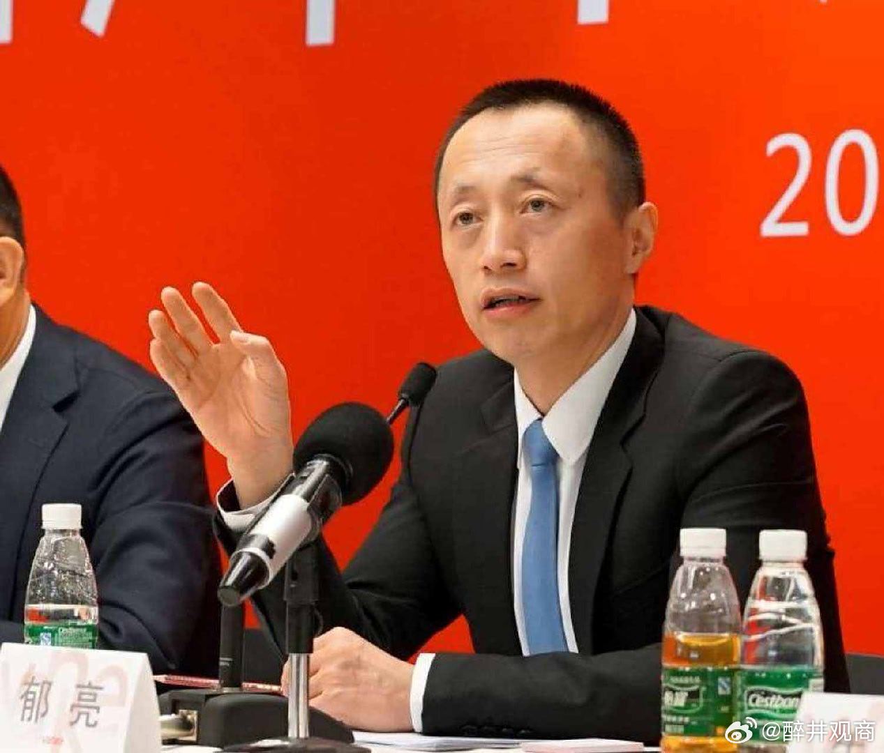 万科郁亮辞职退休了，但我感觉他善终不了，因为万科那多如牛毛的“影子银行”均出自他