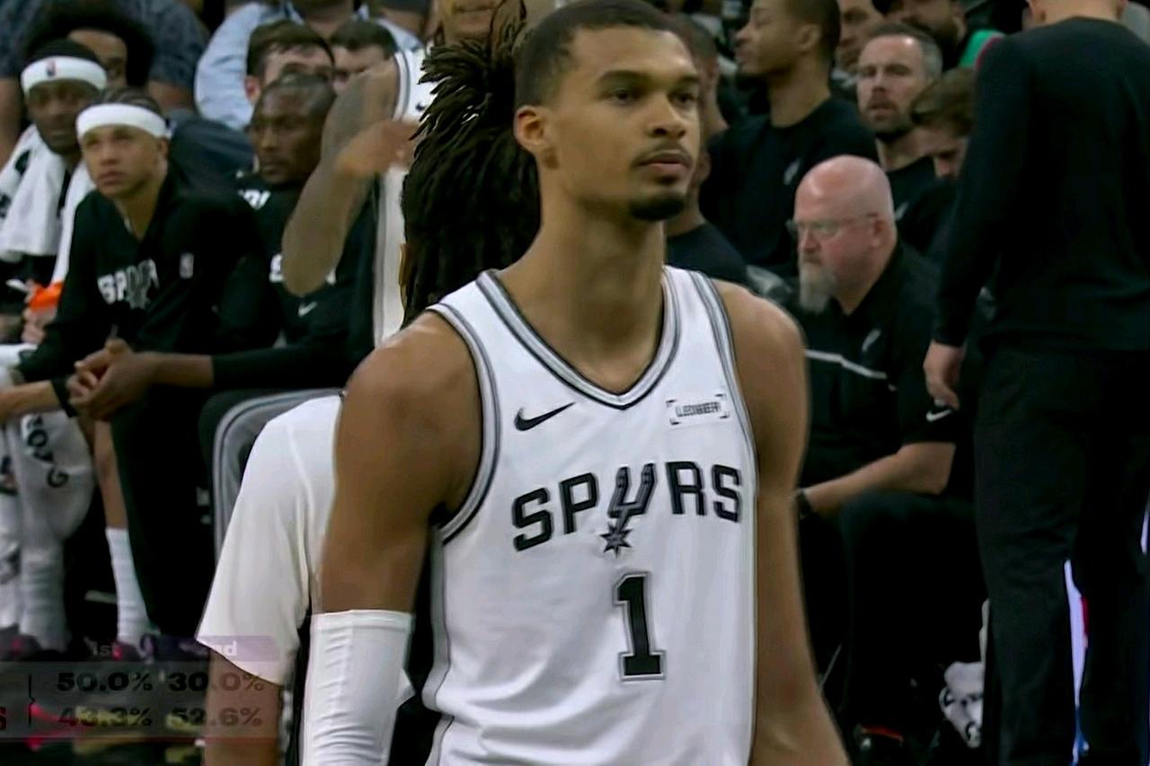 41+16+4+3！如果我是肖华：我会毫不犹豫把mvp颁给文班亚马，他才21岁呀