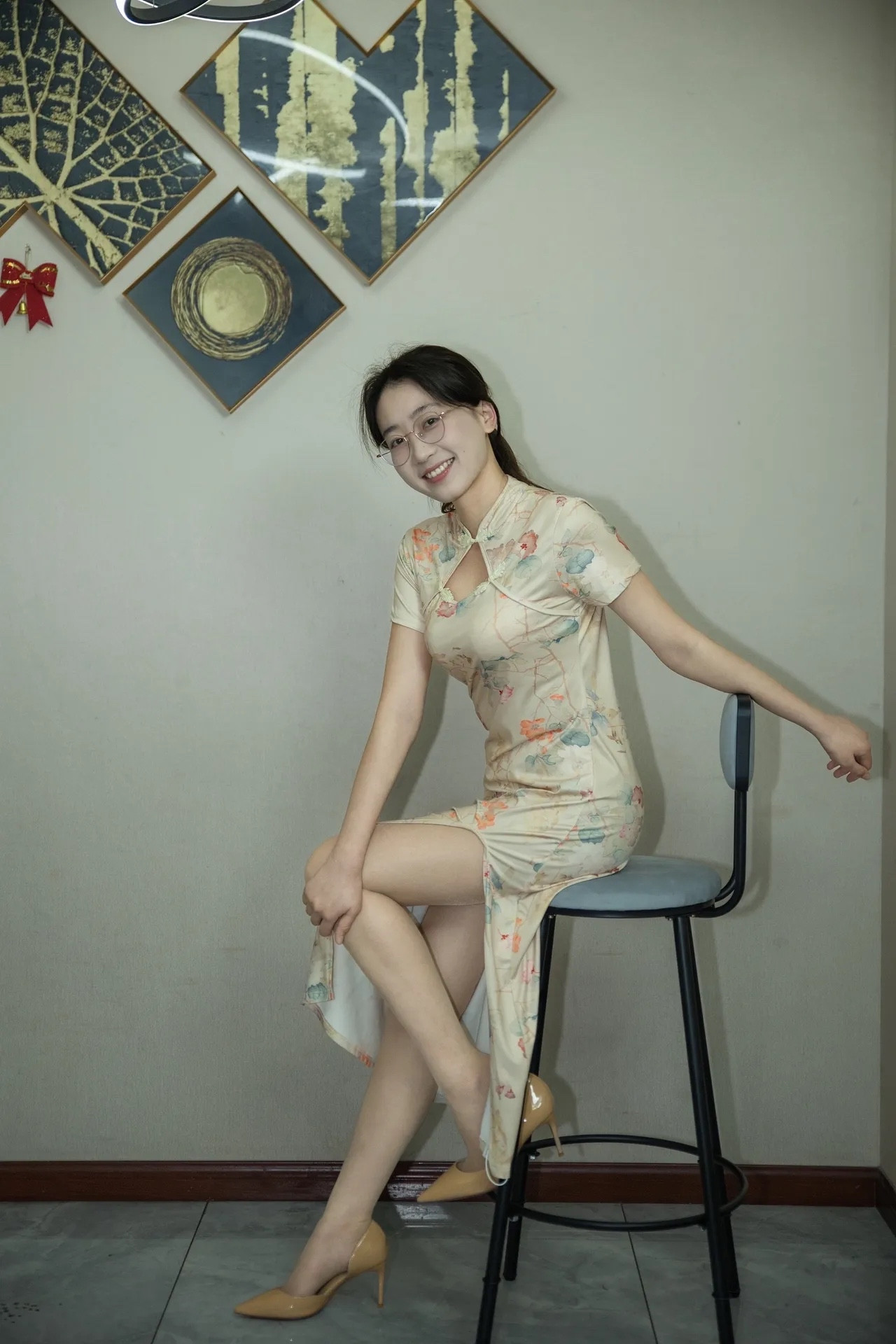 还是穿旗袍好看