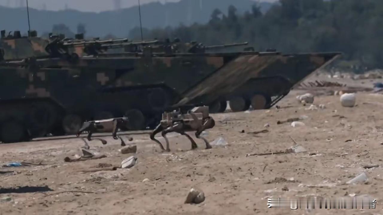 无人作战机器在战场上“栽跟头”，解放军是不是该就此放弃？就像黄草岭演习里，