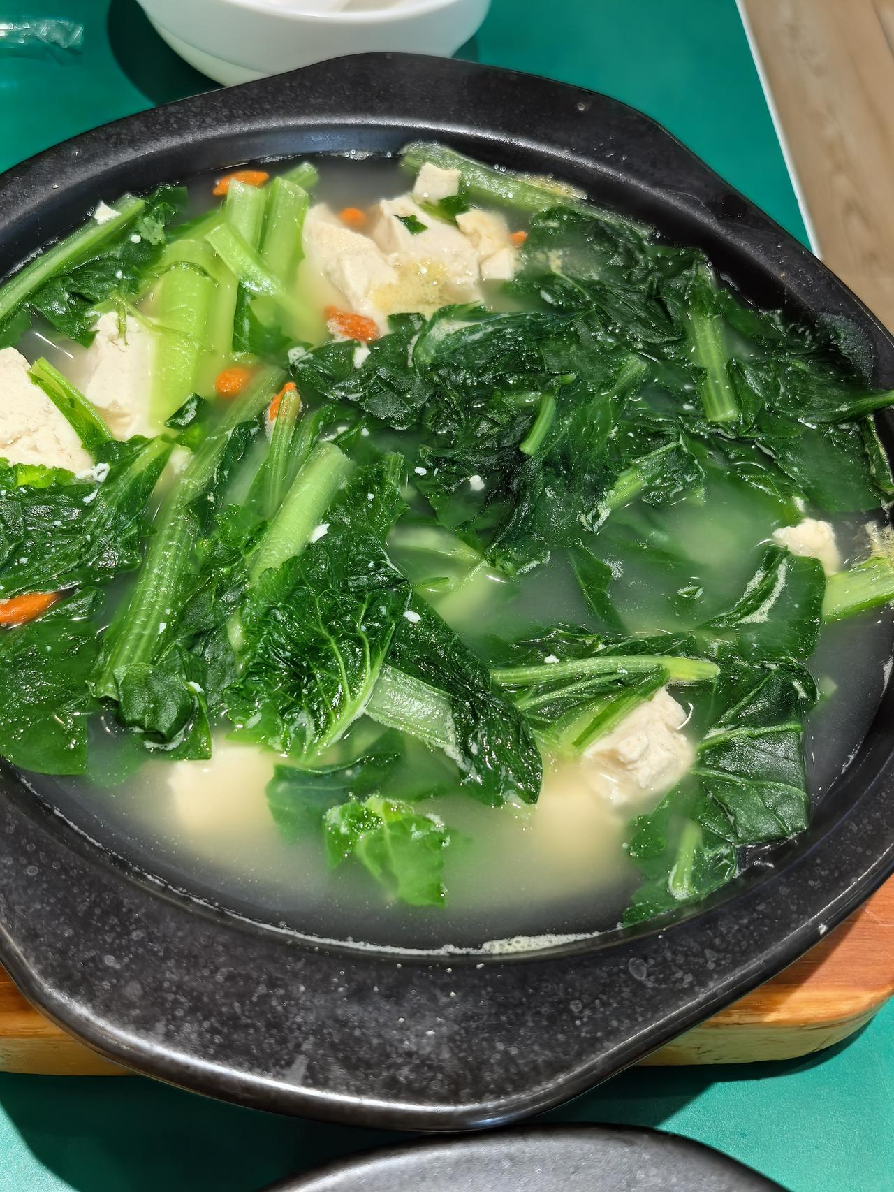 两个人的午餐，花了34块7记录我的2026昨天中午和老伴儿在盛京医院旁边儿一个饼