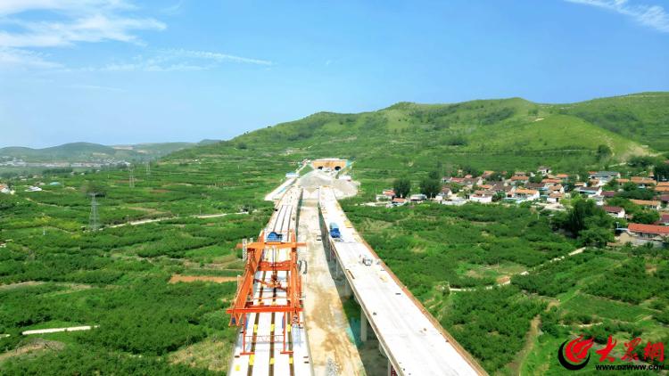 董梁高速公路临沂段建设“加速”推进