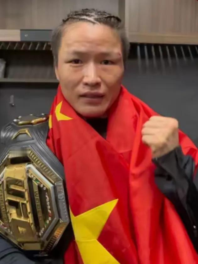冲击亚洲历史！张伟丽升重战舍甫琴科，剑指UFC双冠王！“一个女人打打杀杀不像