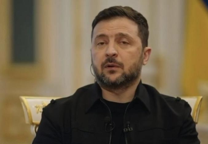 泽连斯基不装了，直接放话给美国，表示自己就算战败，也绝不割让领土求和，一点后路都