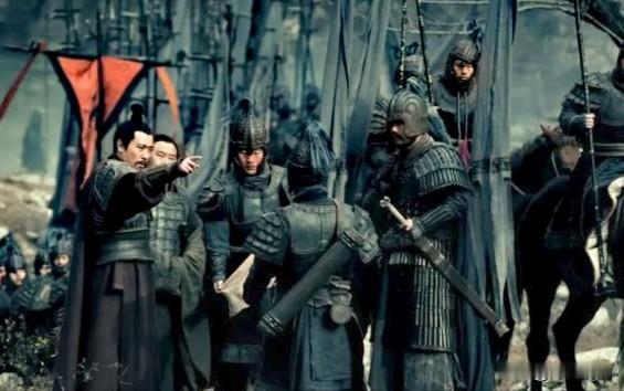 汉末大乱，关中被李傕、郭汜祸害那几年，几乎成了无人区。大批北方的世族大家、顶尖精