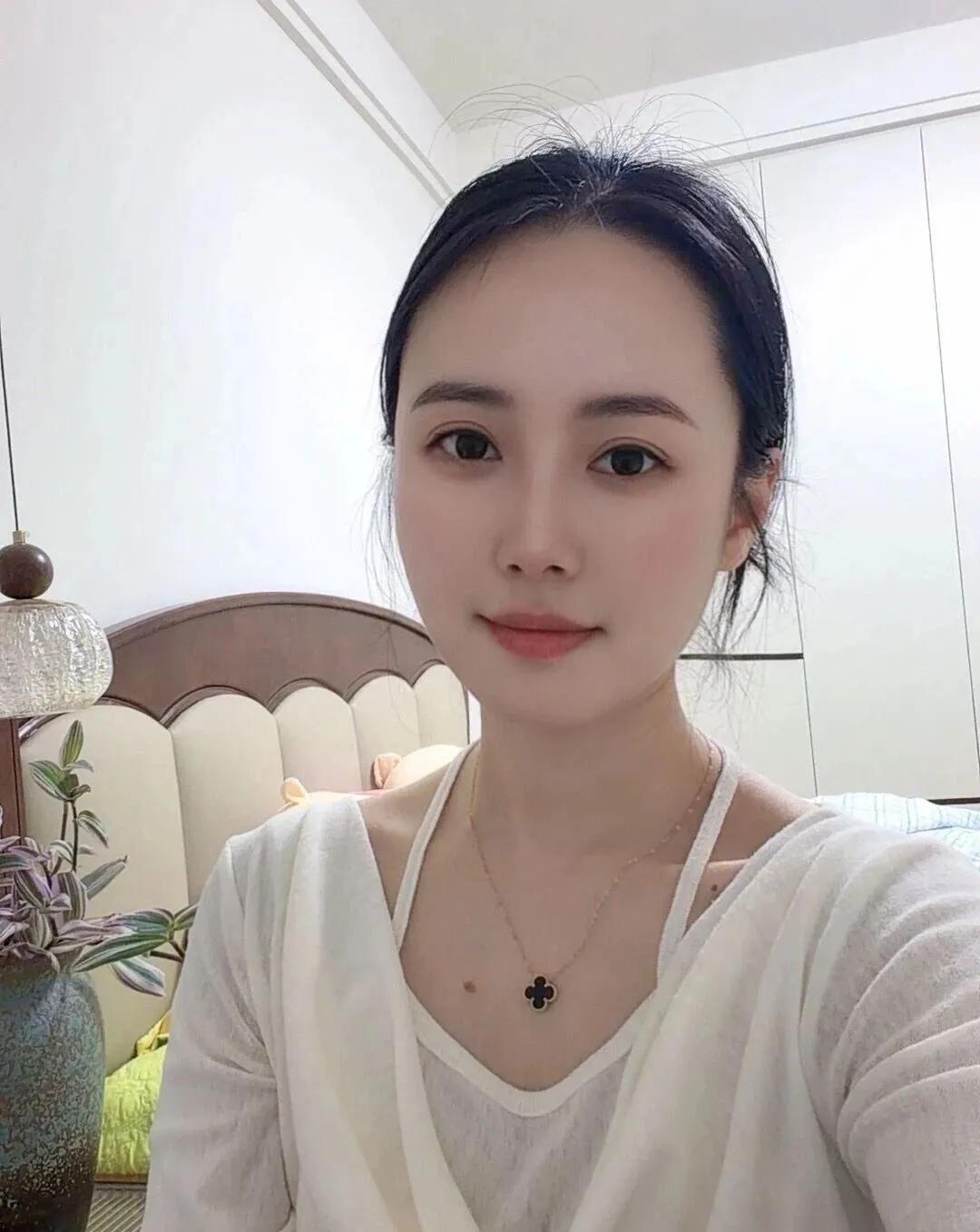 86年的虎，40岁了！落落大方，好好生活，远离所有让自己不开心的人和事。慢慢就