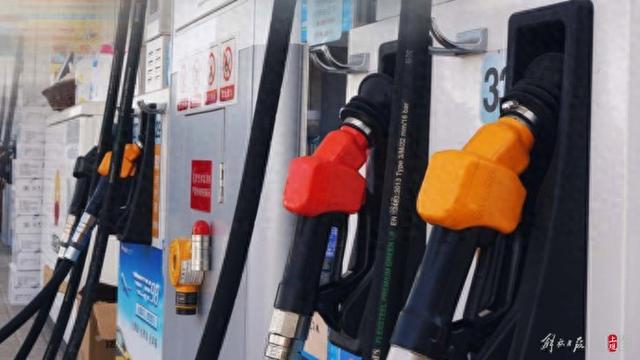 国际油价16日显著下跌, 但仍维持在高位