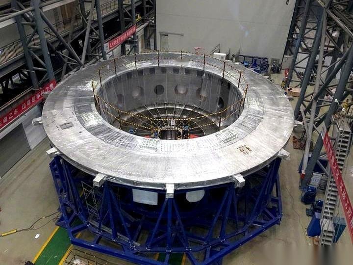 核聚变竞赛，中美两国拿到手里的牌，简直是南辕北辙。核聚变被称作“终极清洁能源