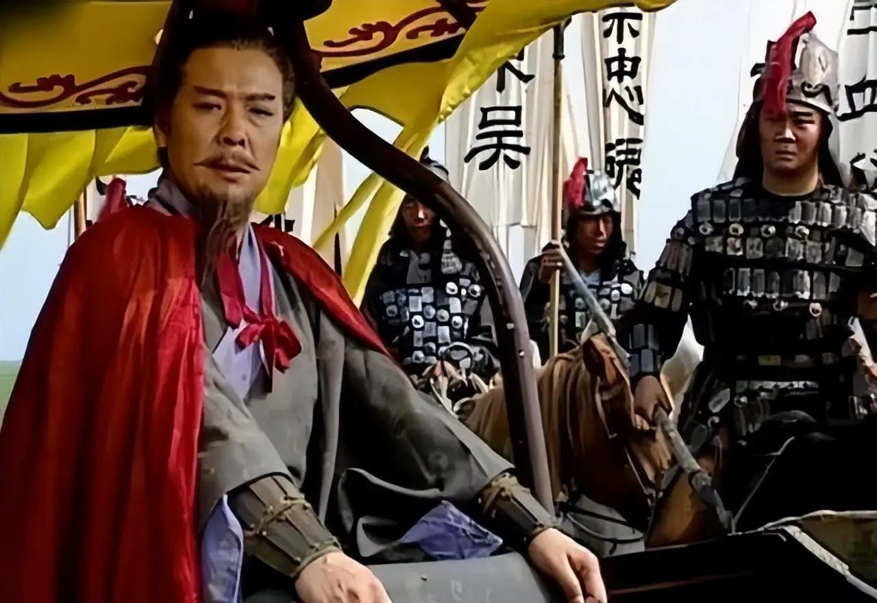 诸葛亮为何不劝刘备征讨吴国?诸葛亮肯定不赞成刘备征讨东吴，但是他也没有强烈的劝阻