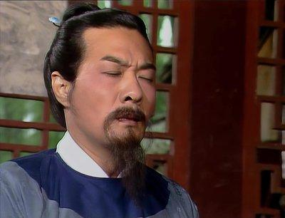 《红楼梦》第一回，贾雨村高吟一联：玉在匣中求善价，钗于奁内待时飞。这幅对联的
