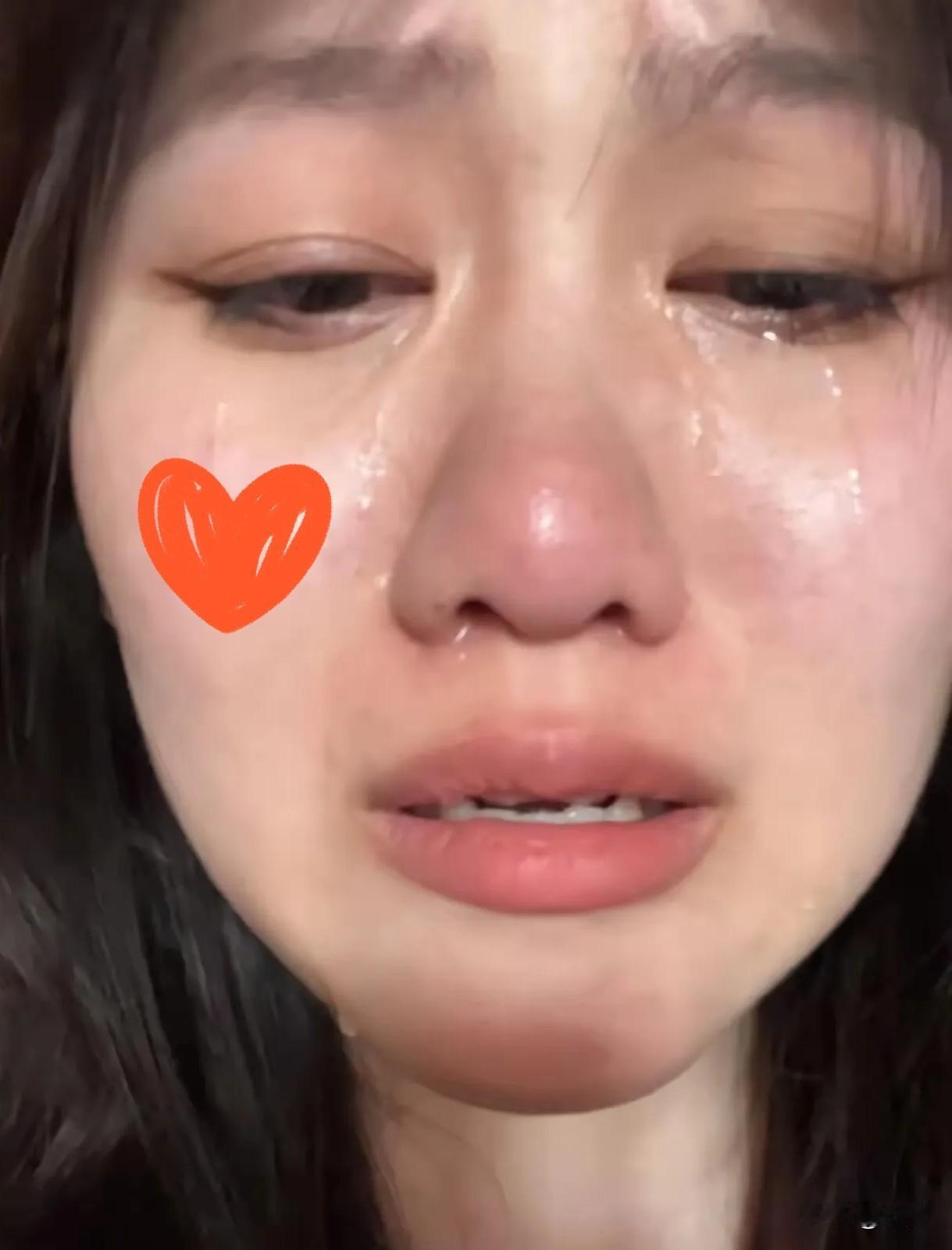 妹妹考上研究生那会儿，家里凑不齐学费，我爸开口向二叔借了5万。如今妹妹毕业参加工