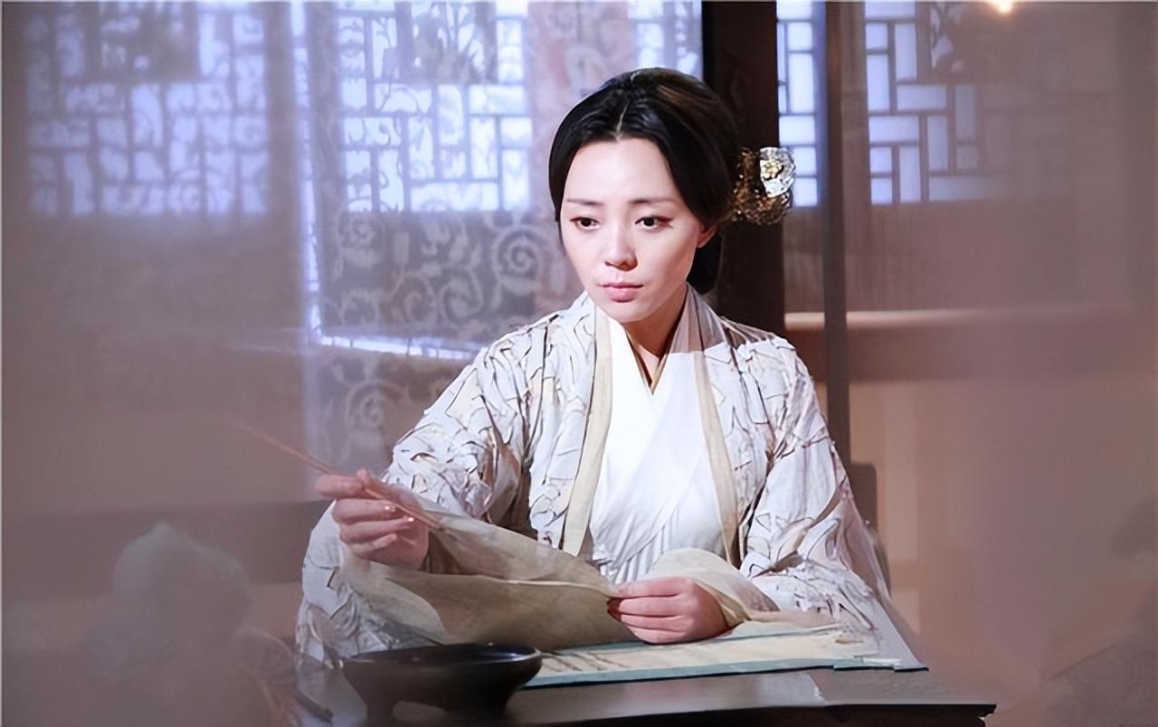 公元23年，这已经是王莽称帝的第15年了。他建立的新朝，已经摇摇欲坠，遍地是起义