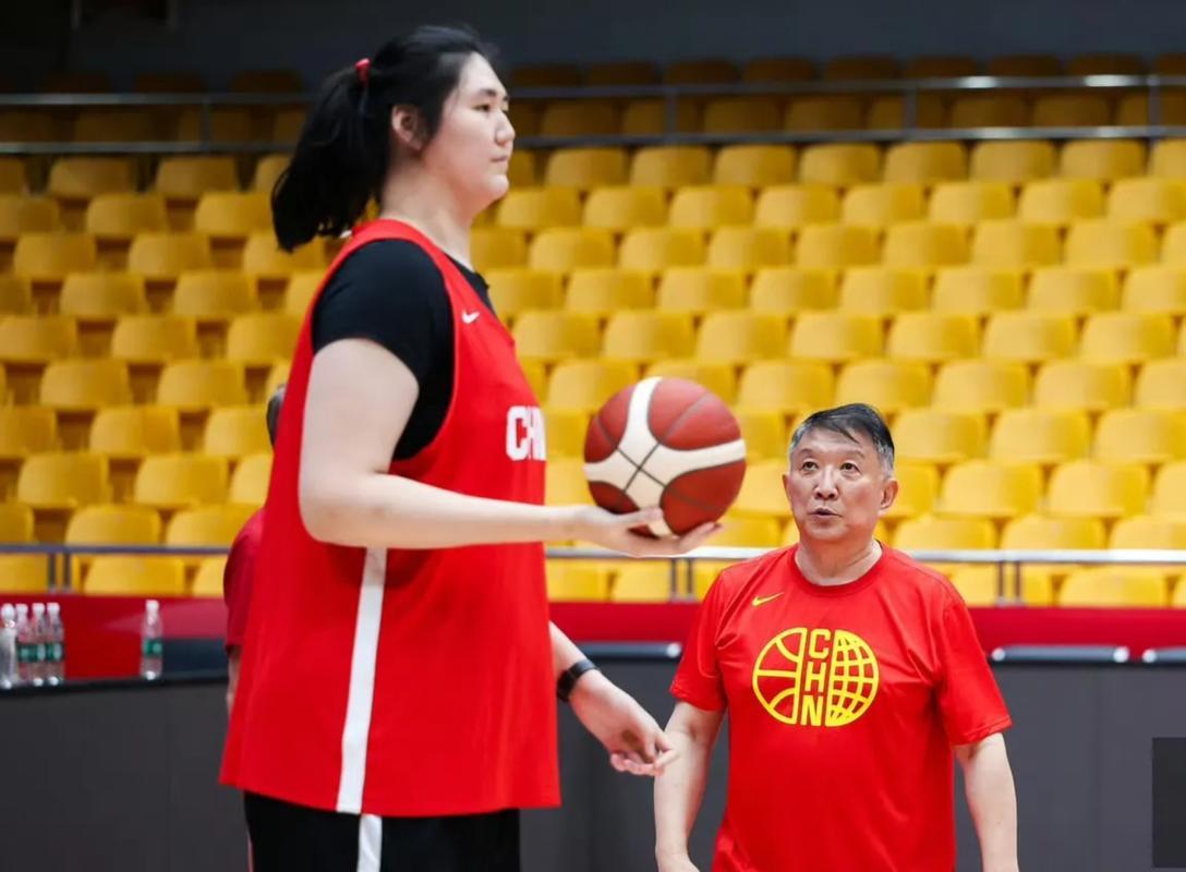 对于张子宇：宫鲁鸣有3大问题仍然没解决！防守问题张子宇在场上的时候，整体的