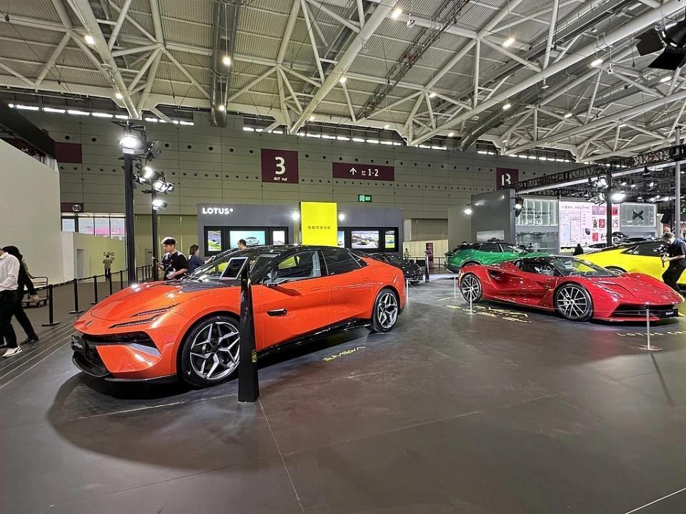 美国汽车联盟，要求国会下令，永久封杀中国汽车！9月3日，代表通用、福特、