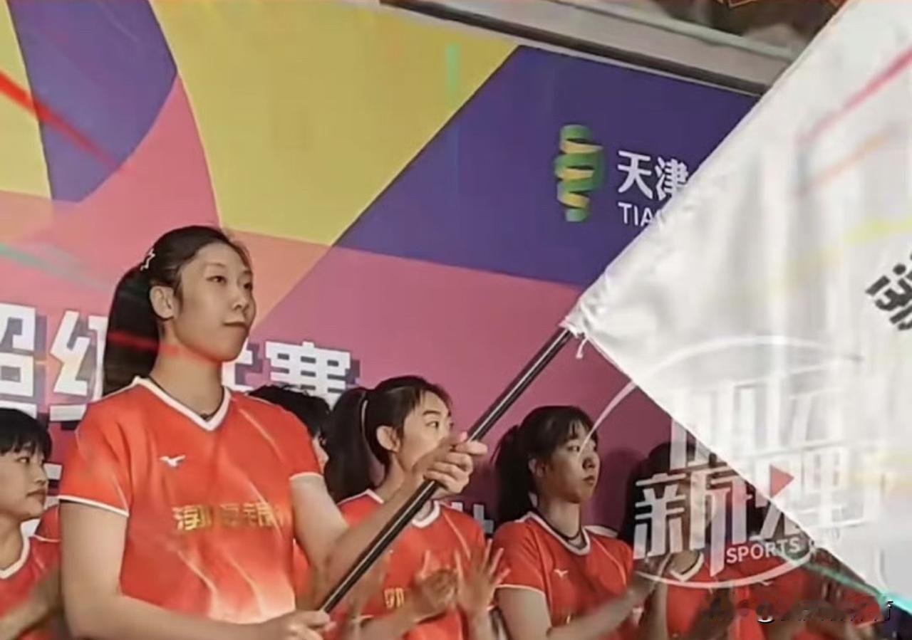 天津女排新赛季出征仪式，迎来大换血！今天上午，有着“联赛冠军收割机”之称的天津女