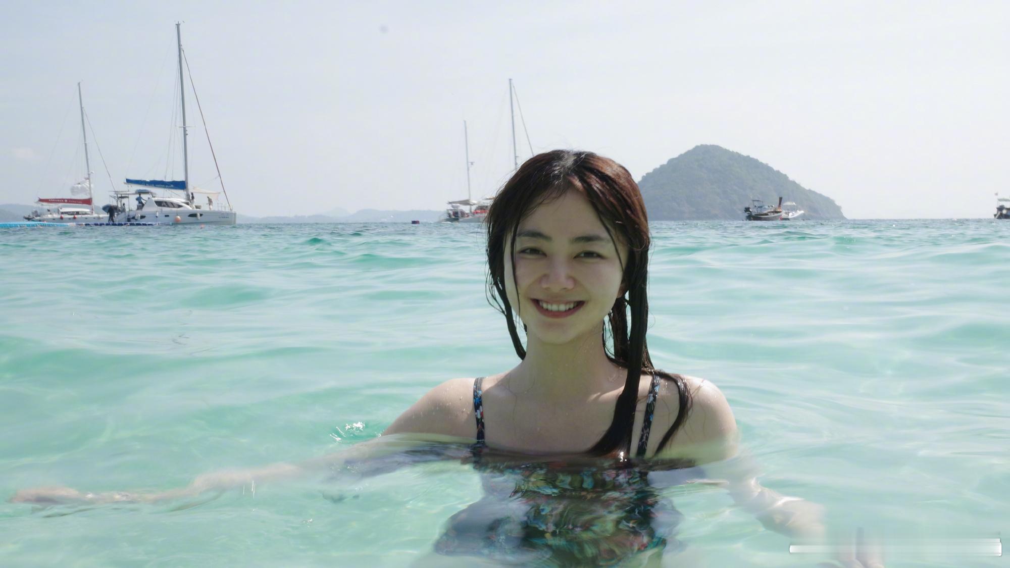 谭松韵谭松韵的消费人格是老好人谭松韵喜欢但不盲目骨子里善良随和的性格，让谭松韵在