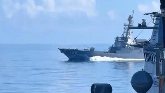 这两天外网，一个据称是美军“林肯”号航母士兵早前发布的视频突然被扒了出来，尤