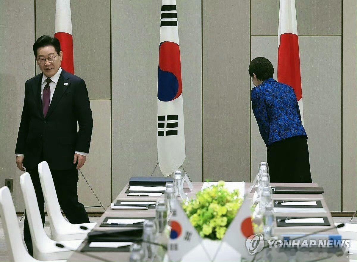 也是魔法对轰起来了