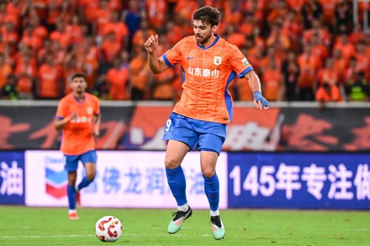 山东泰山客场惨败云南玉昆，事实证明泰山外援，除了克雷桑，其它就是二流货色。合同在