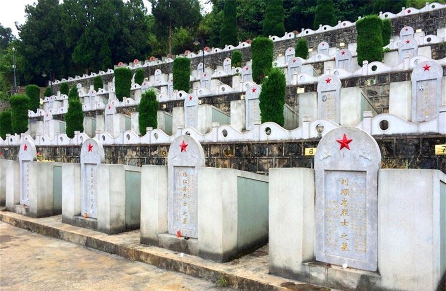 七十三岁老人去烈士陵园扫墓时意外看到自己的名字，结果引起了相关政府部门的关注和处