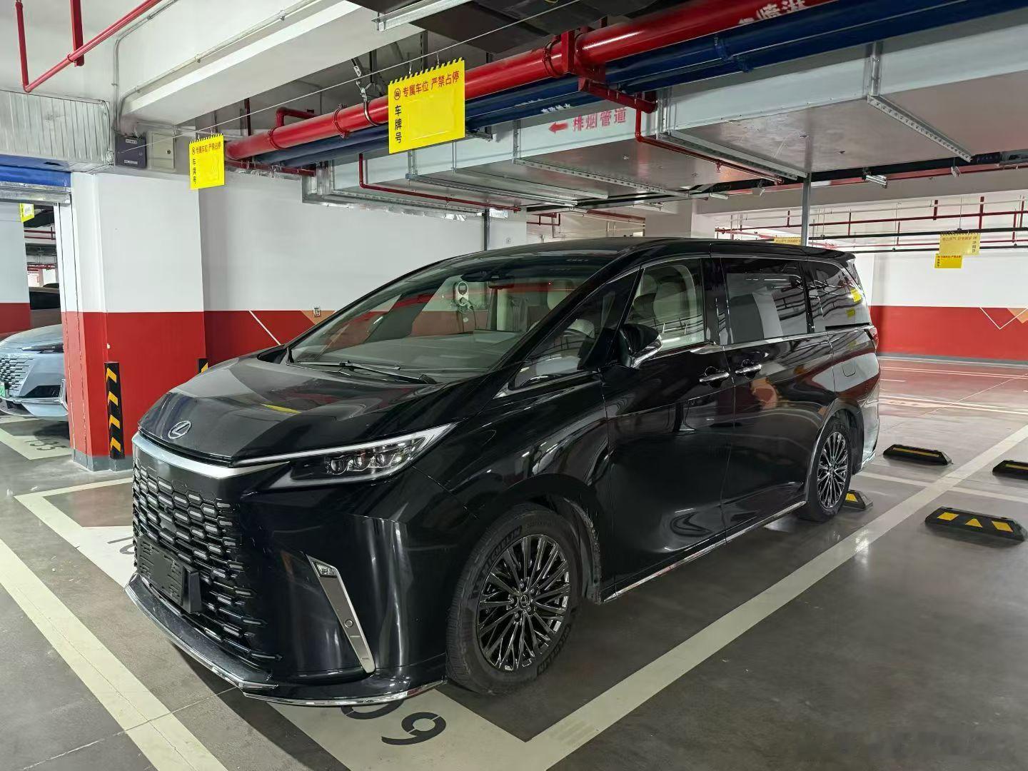 雷克萨斯Lm350h七座隽雅，高素质准新车退役，高定版配色