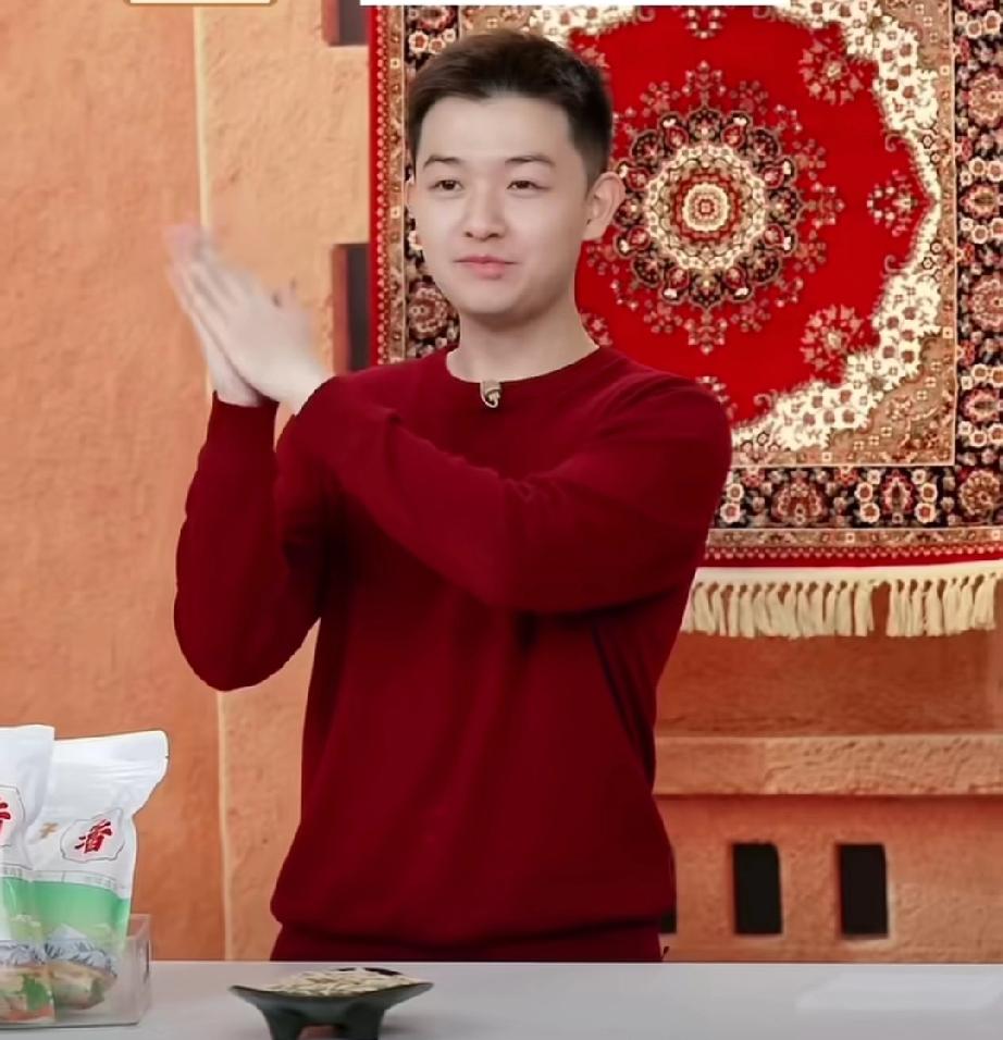 真没想到董董会有这样的举动！今天被董董鞠的这一躬，和所说的那段话感动到了！