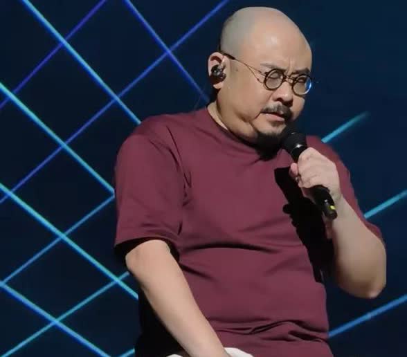 刀郎今年在各地开了很多场演唱会。我预料到他会带动当地旅游业。但我