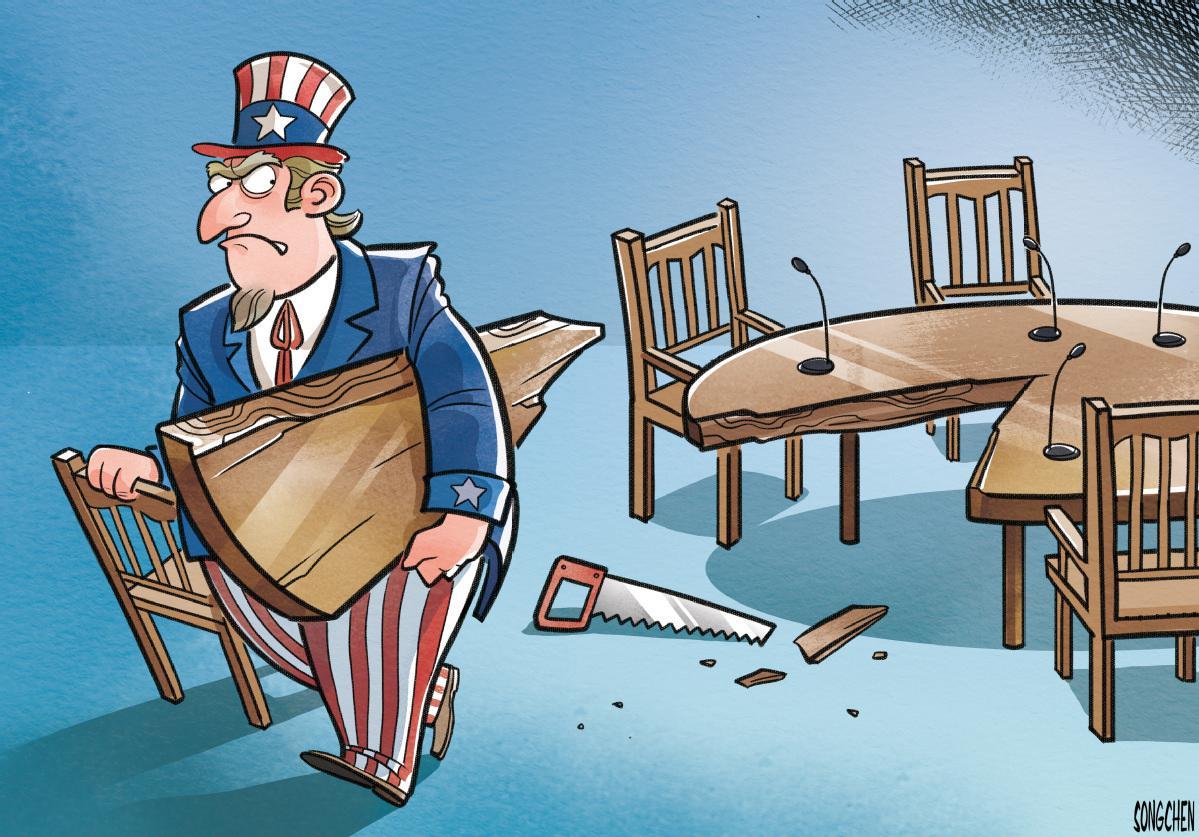 美国开始耍起了无赖，贸易战没能压住中国，科技战也没得逞，军事上更不是对手，颜色革