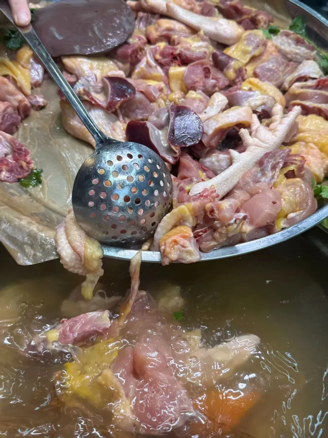 在顺德大良，我在这只鸡面前“投降”了🏳
